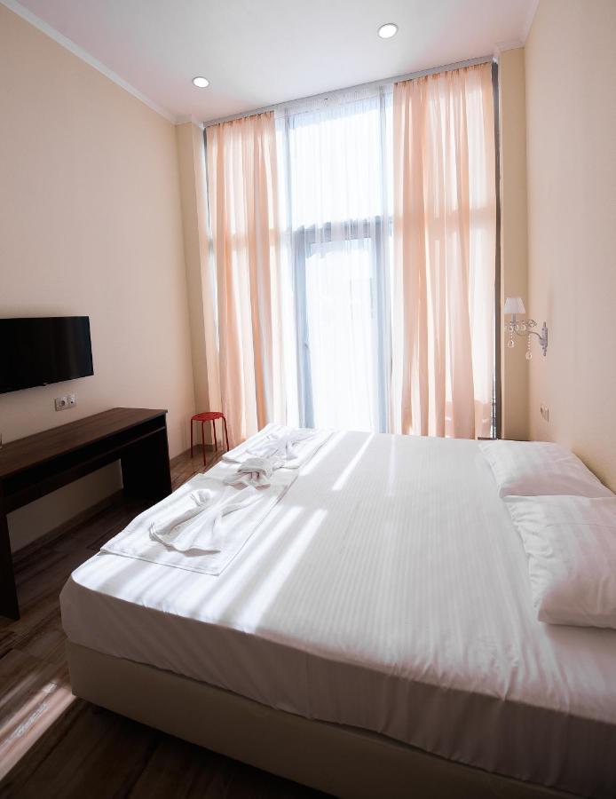 Evropa Hotell Gagra Exteriör bild