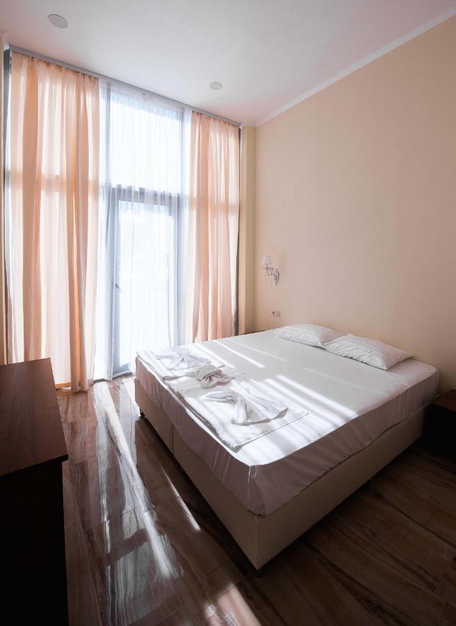 Evropa Hotell Gagra Exteriör bild